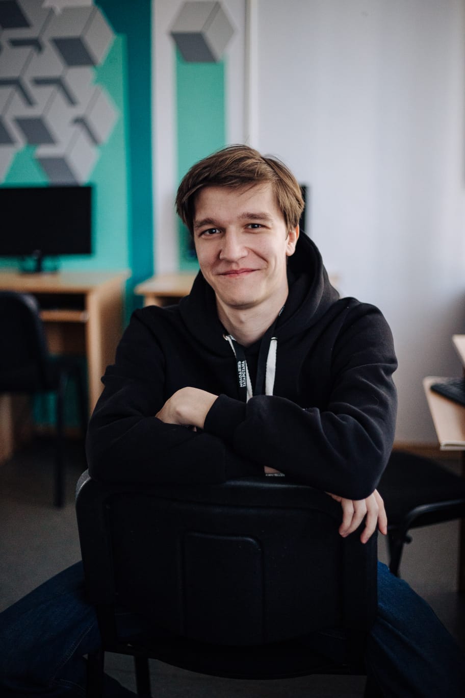 Егор Белоусов